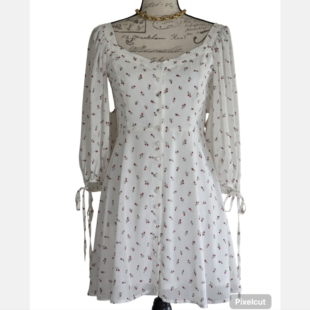 NWOT Forever 21 Rosebud Print Dress.